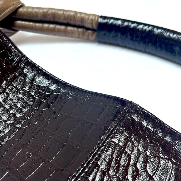 BCBG Elegant Brown Leather Handbag - Picture 6 of 10